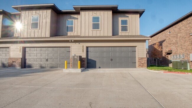 Foto del edificio - 4089 Cross Park Dr
