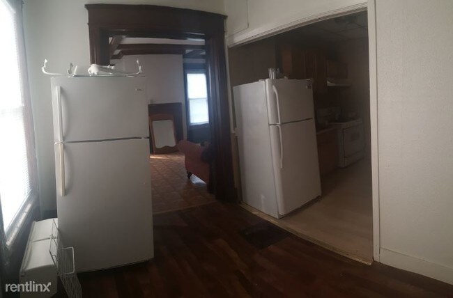 Building Photo - 1 br, 1 bath Apartment - 1416 Oneida st