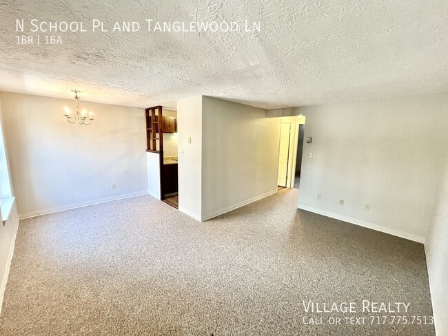 Building Photo - Few steps! Available NOW! Roomy 1-Bed with...