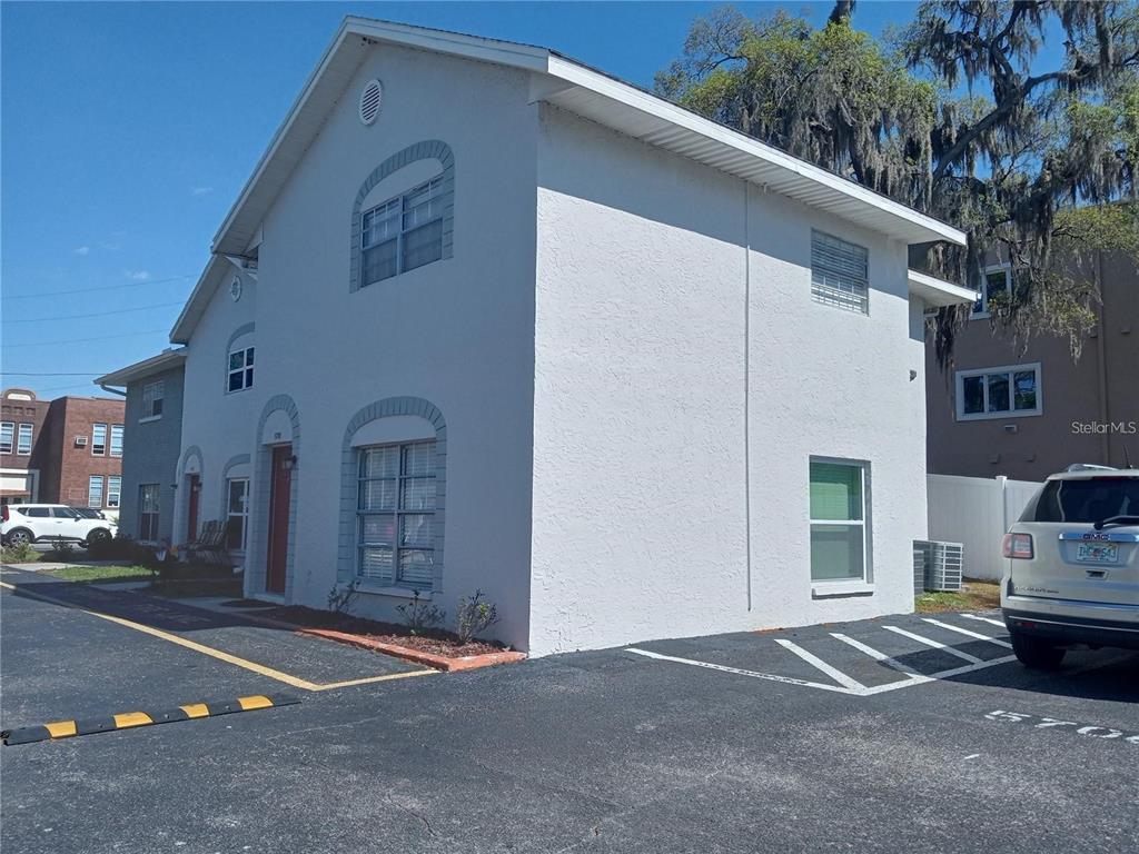 Foto principal - 5708 Townhouse Dr