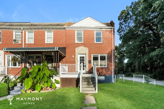 Foto principal - Bright End-Unit Townhome