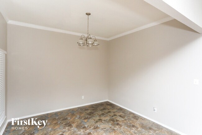 Building Photo - 821 Serenity Dr