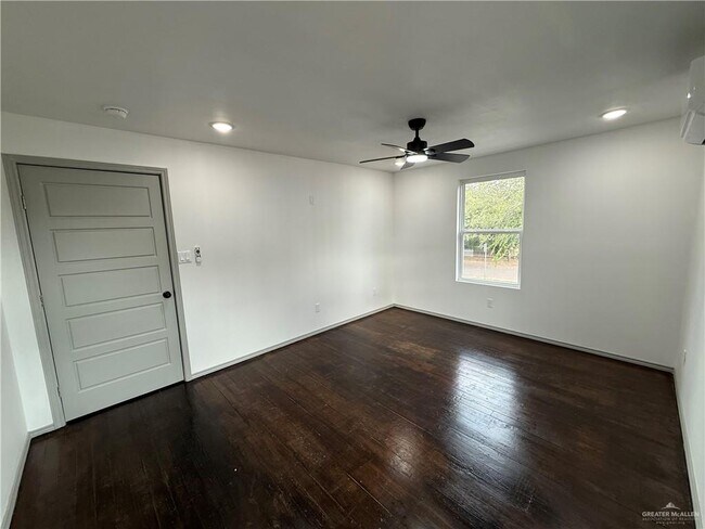 Foto del edificio - 8 Miller Ave