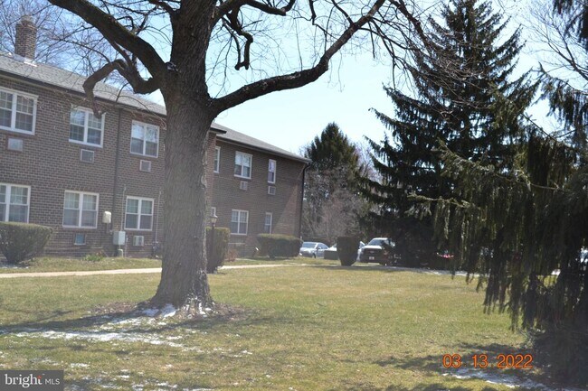 Building Photo - 4701 Pennell Rd