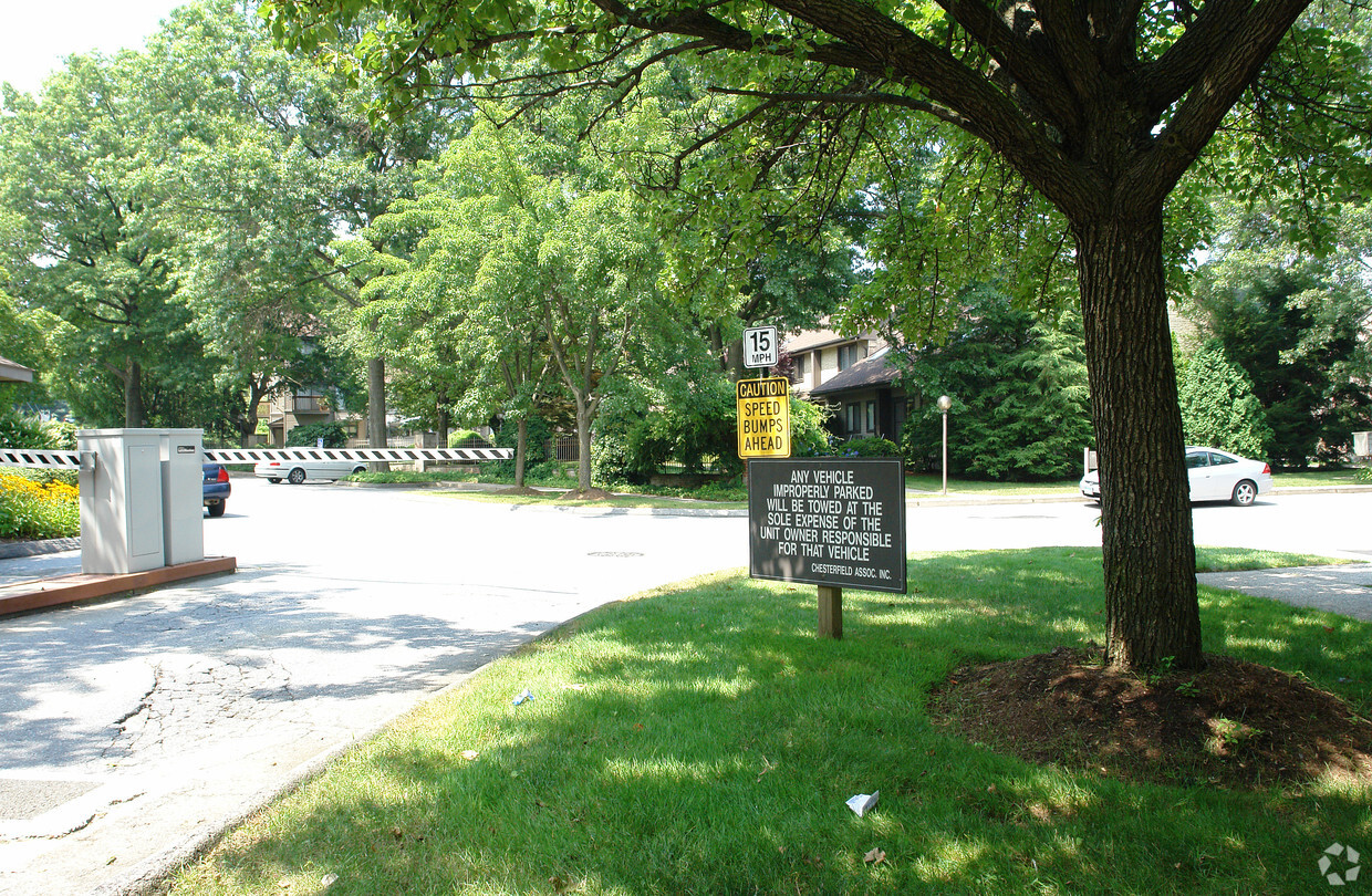 Primary Photo - Chesterfield Condominiums I & II