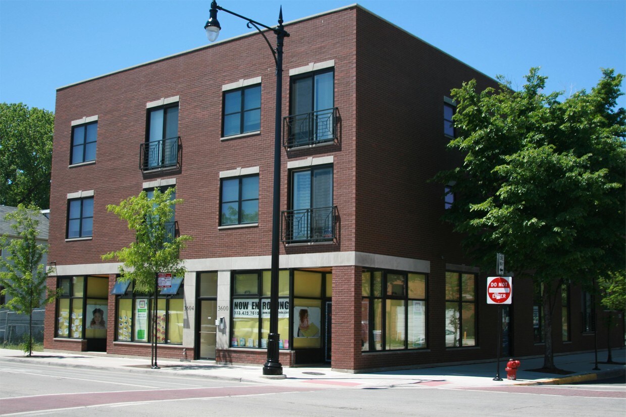 Primary Photo - 3600 S Halsted St