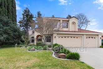 Building Photo - 1921 Ridgemont Way