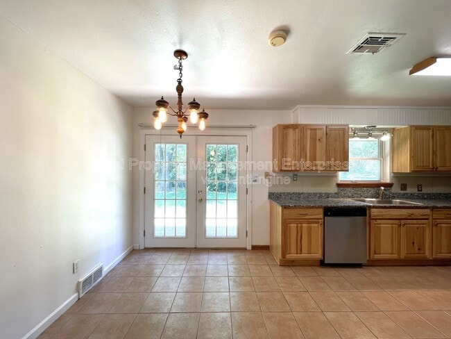 Foto del edificio - 1817 Hardy Dr