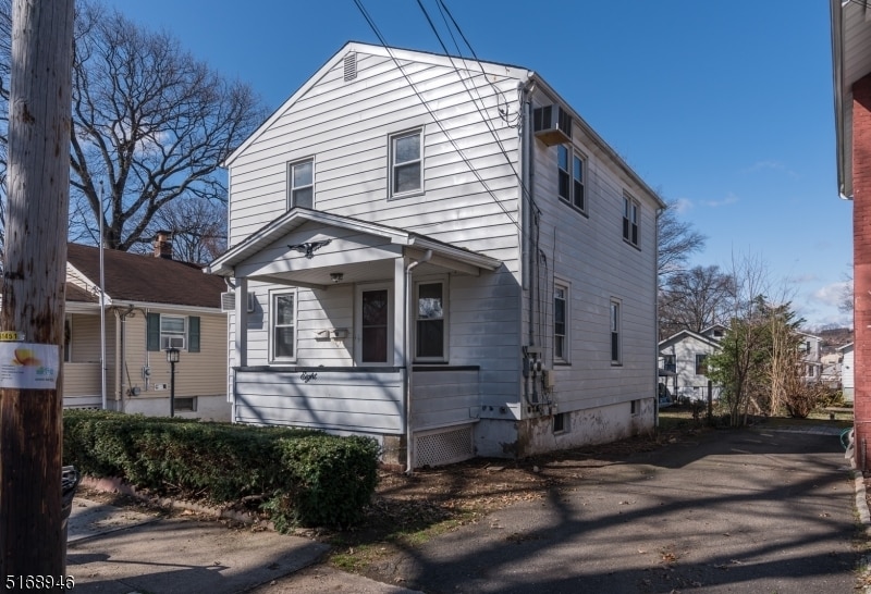 Foto principal - 8 8th Ave