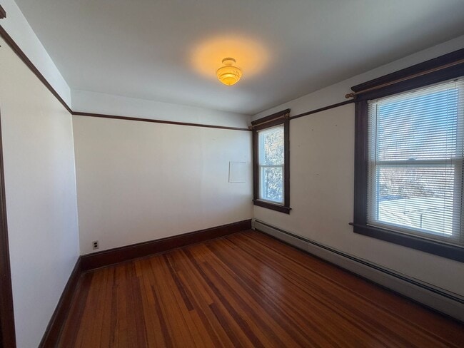 Building Photo - 14 Richmond Ln