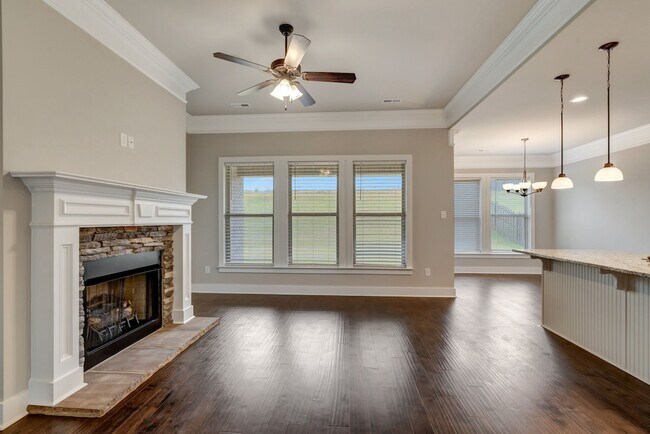 Building Photo - 108 Pandilla Dr