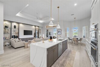 Building Photo - 6597 Caldecott Dr
