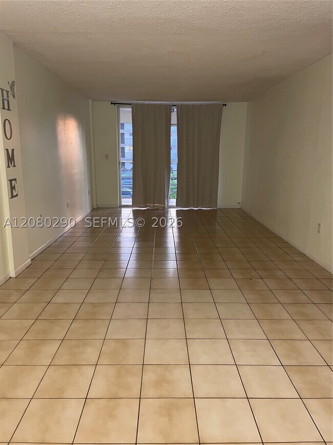 Foto del edificio - 14150 SW 84th St