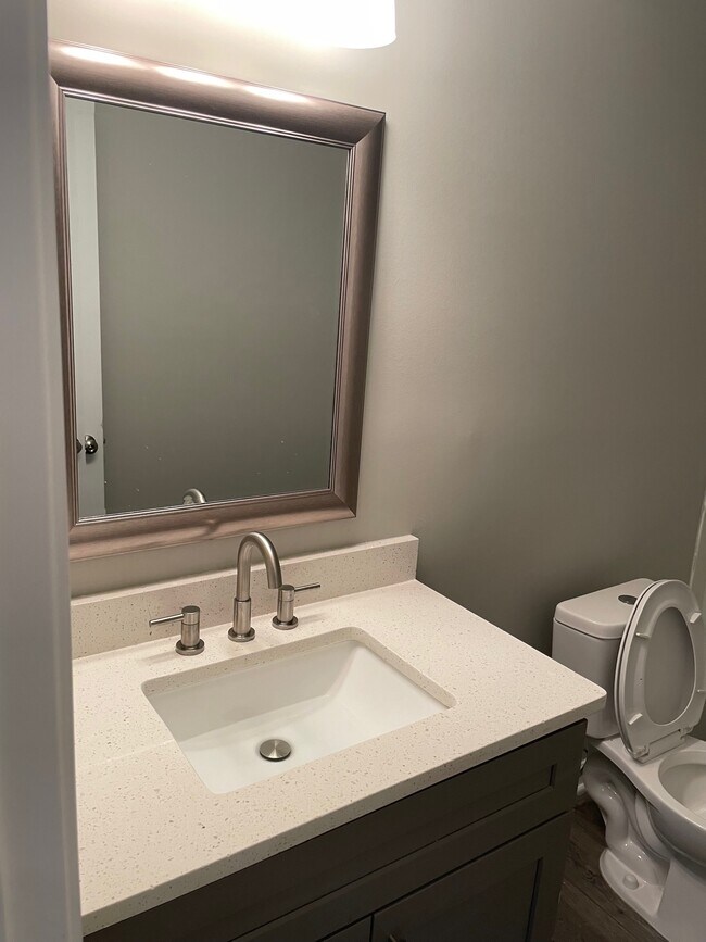 Foto del edificio - 503 Timber Ridge Ct