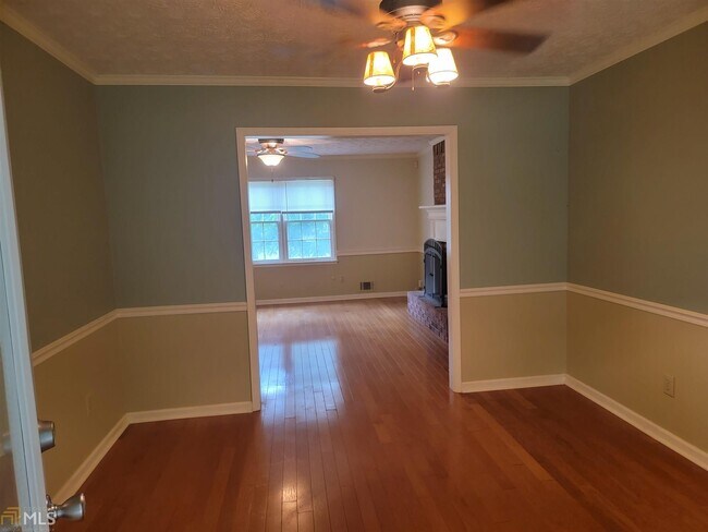 Building Photo - 1729 Brandy Woods Trail SE