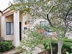 Building Photo - 517 Ranch Trail