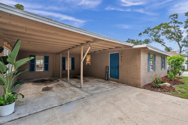 Building Photo - 4 br, 2 bath House - 6474 29Th Street N