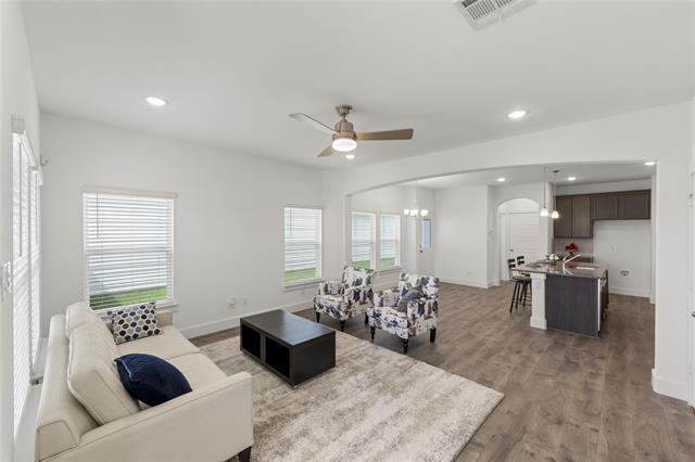 Building Photo - 1402 Avocado Ln