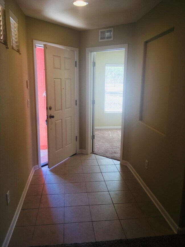 Foto del edificio - Capital Village 2 Bed, 2 Bath 1065 sft., H...
