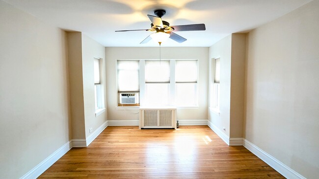 Foto del edificio - 3750 W Giddings St
