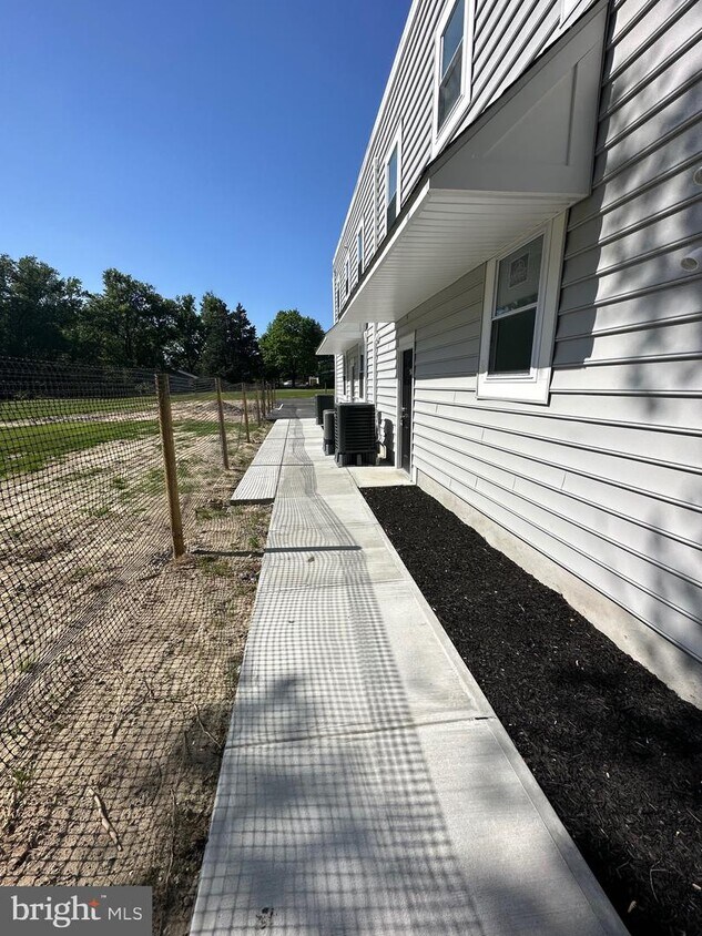 149151 Delsea Dr S Unit 1B, Glassboro, NJ 08028 Apartment for Rent