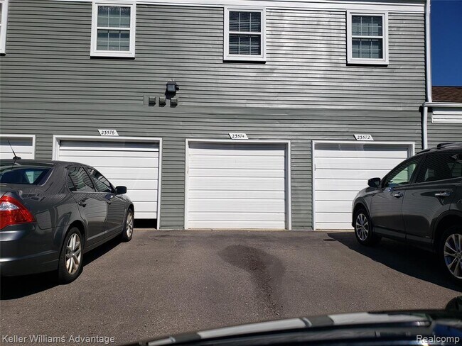 Building Photo - 23574 N Rockledge