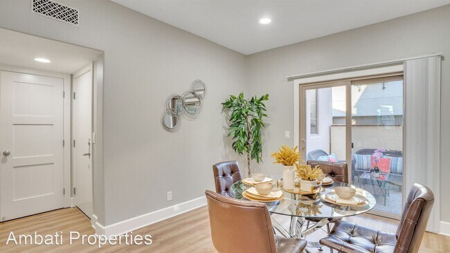 Building Photo - 3 br, 2 bath House - 1429 Dahlia Loop