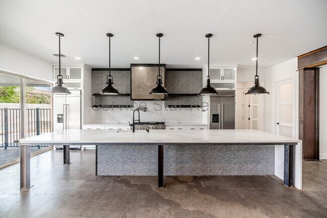 Foto del edificio - 6854 E Ivyglen St
