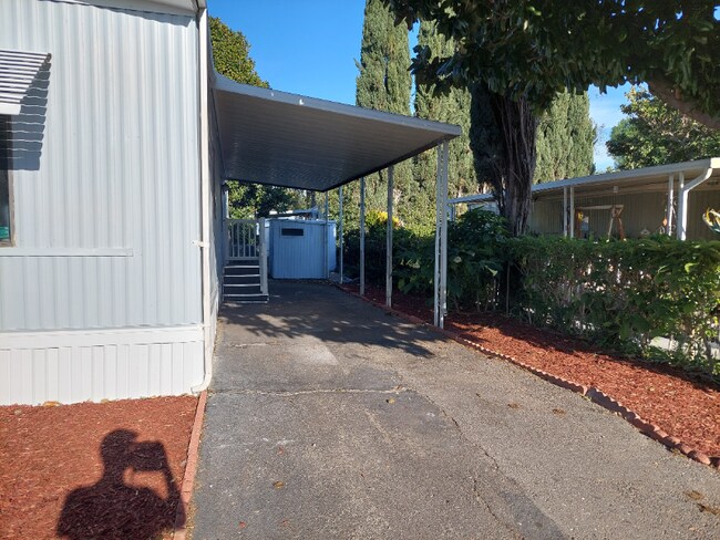 Building Photo - 1350 San Bernardino Rd