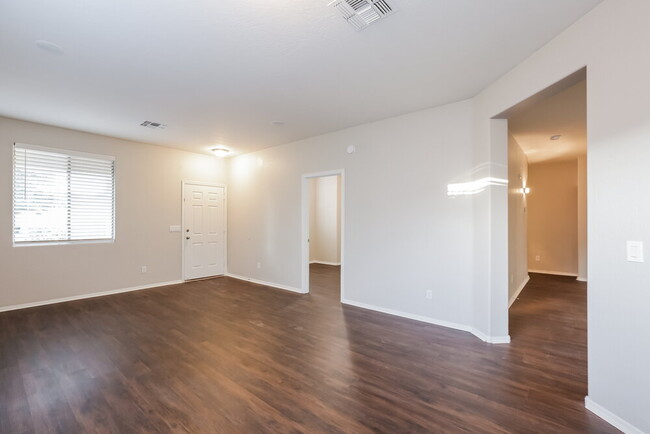 Building Photo - 9506 W Mariposa St