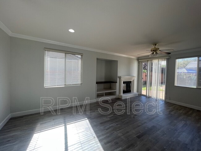 Foto del edificio - 5755 Bridgecross Dr