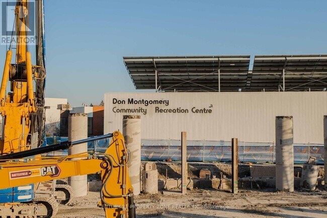 Building Photo - 2466 Eglinton Ave E