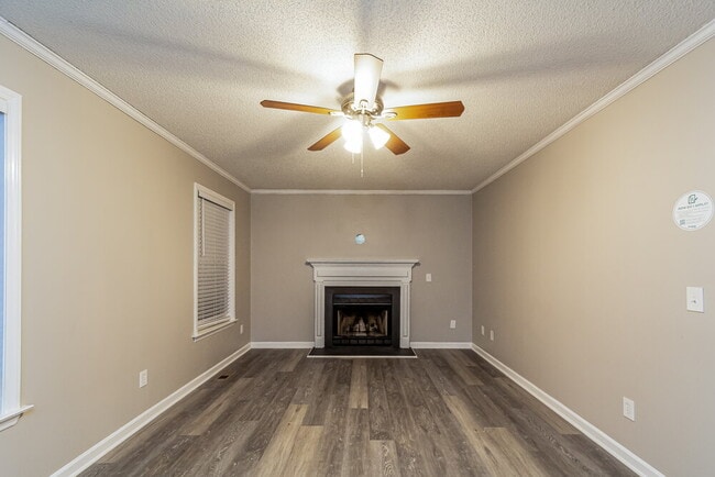 Foto del edificio - 525 Hidden Cellars Dr