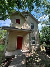 Building Photo - 1703 Deloney St