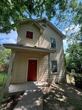 Building Photo - 1703 Deloney St