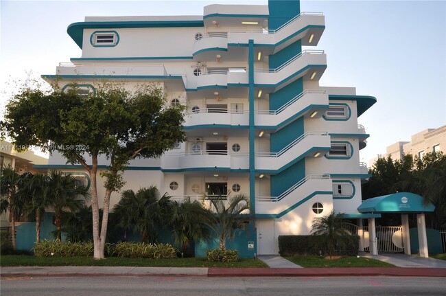 Foto del edificio - 9156 Collins Ave