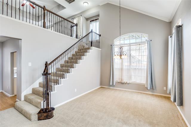 Building Photo - 300 Parkhurst Ln