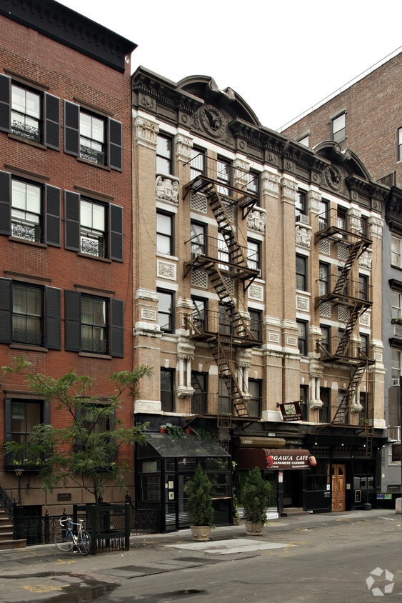 Foto del edificio - 36 E 4th St