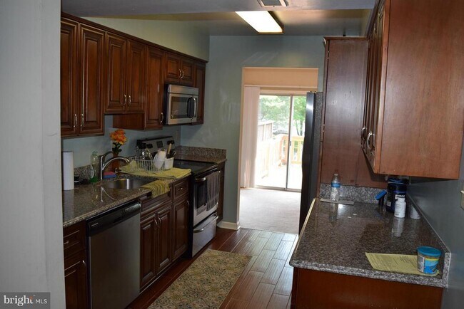Building Photo - 8204 Tall Trees Ct