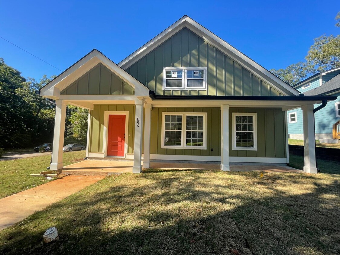 Foto principal - 5 Bed Home Available August 2026!