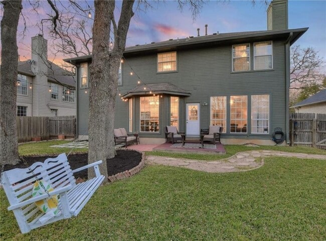 Foto del edificio - 1402 Colby Ln