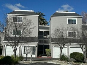 Building Photo - 1891 Lakebird Dr