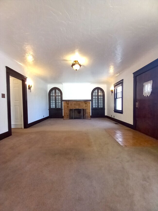 Living Room - 2025 Addison Way