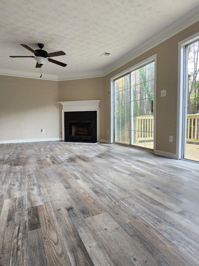 Building Photo - 6613 Ivy Log Dr