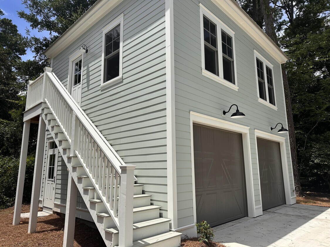 Primary Photo - 850 Ribaut Rd