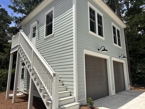 Building Photo - 850 Ribaut Rd