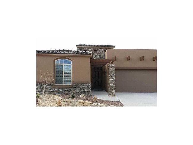 Building Photo - 5511 Grove Dr