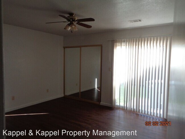 Foto del edificio - 4 br, 2 bath House - 219 WARREN DR