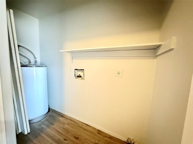 Building Photo - 705 Ruth Ct