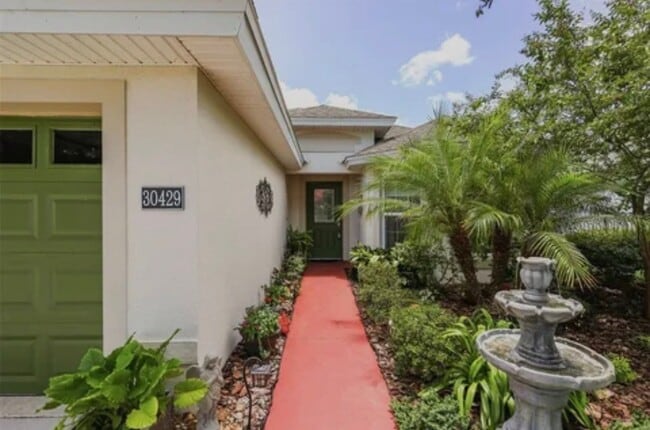 Building Photo - 30429 Island Club Dr